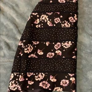 Floral print skirt. Size 8